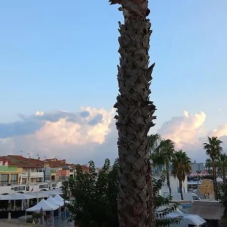 Tatil Evi La Vermeille De Barcares Et Son - La En Groupe A La Plage- 19 Pers Le Barcarès