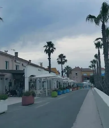 La Vermeille De Barcares Et Son - La En Groupe A La Plage- 19 Pers * Le Barcarès
