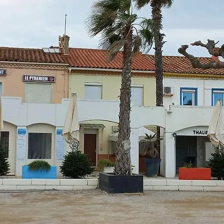 La Vermeille De Barcares Et Son - La En Groupe A La Plage- 19 Pers