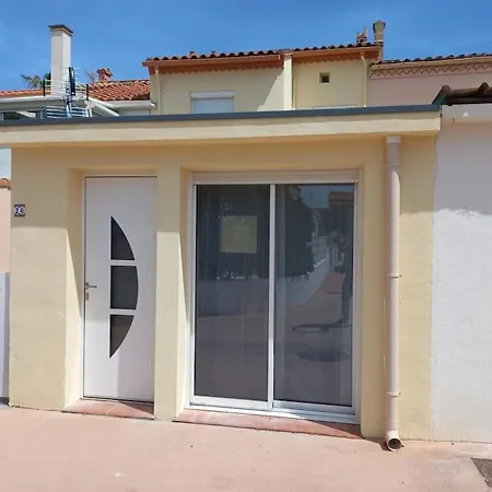 La Vermeille De Barcares Et Son - La En Groupe A La Plage- 19 Pers