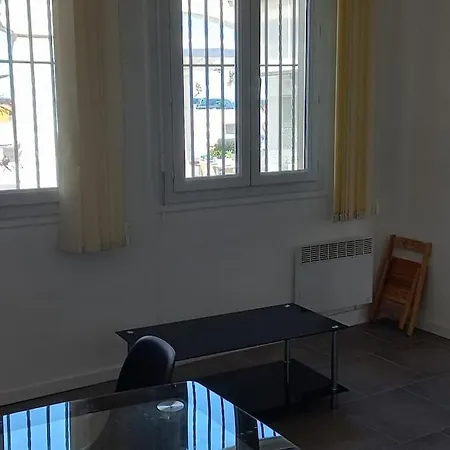 Tatil Evi La Vermeille De Barcares Et Son - La En Groupe A La Plage- 19 Pers *