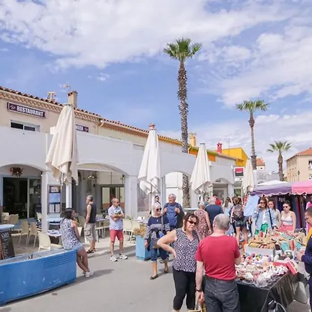 La Vermeille De Barcares Et Son - La En Groupe A La Plage- 19 Pers *